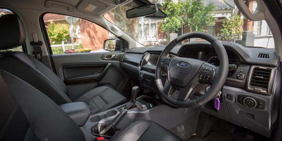 Интерьер Ford Ranger Double Cab FX4 2017 года  (AU) (фото 19 из 40)
